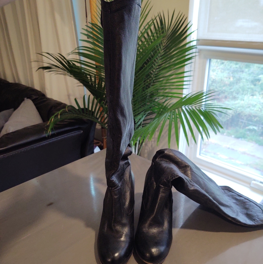 Steve Madden,Black Leather Upper to the Knee Boots